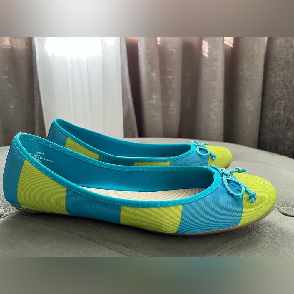 Coach and Four Green & Blue Lindsay Flats Size 9.5